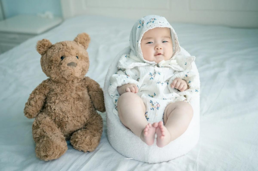 保亭宝宝吃不饱母乳的症状